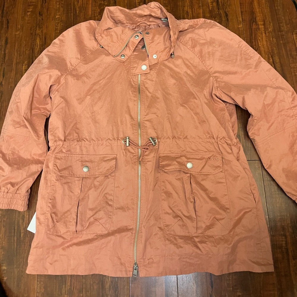 Levi’s

Light Pink Lightweight Jacket
